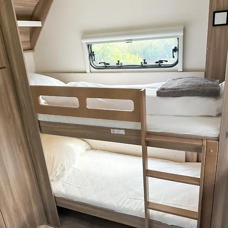 Naturalnie I Wspaniale אתר קמפינג Kamienica Krolewska