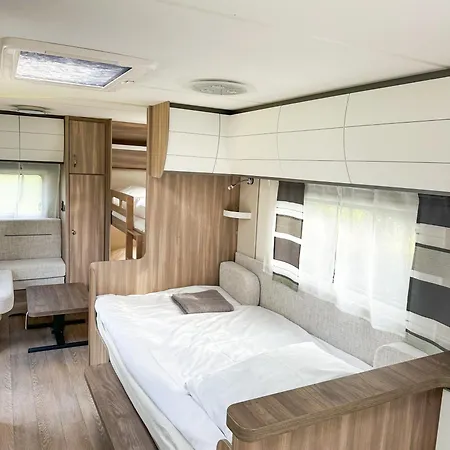 Naturalnie I Wspaniale אתר קמפינג Kamienica Krolewska