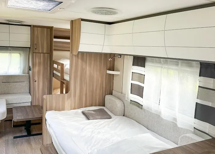 Naturalnie I Wspaniale Kemp Kamienica Krolewska